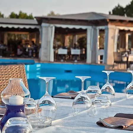 Ξενοδοχείο με διαμερίσματα Stella Di Gallura 3*