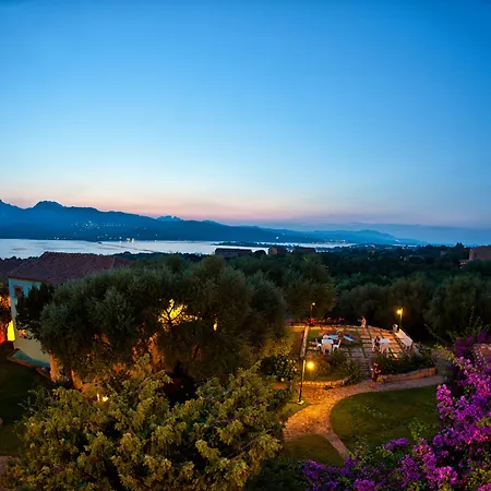 Stella Di Gallura Ξενοδοχείο με διαμερίσματα 3*