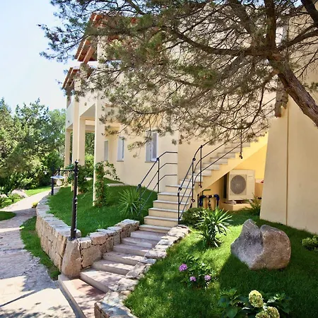 Stella Di Gallura Aparthotel 3*