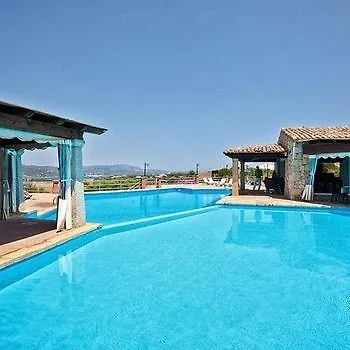 Stella Di Gallura Aparthotel 3*