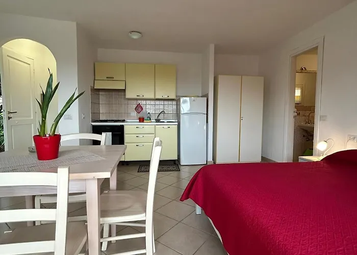 Stella Di Gallura Aparthotel 3*